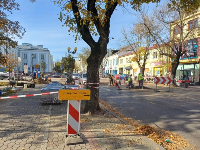 Przebudowa przejścia na ulicy.